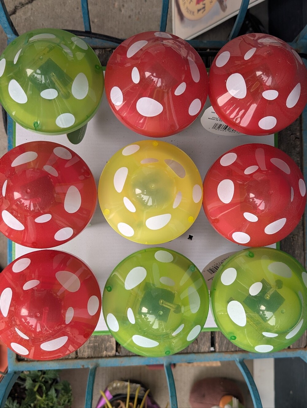 6 Yard And Garden Super Cool Solar Colorful Mushrooms